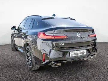 BMW X4 xDrive 20i M-Sport AHK PANO