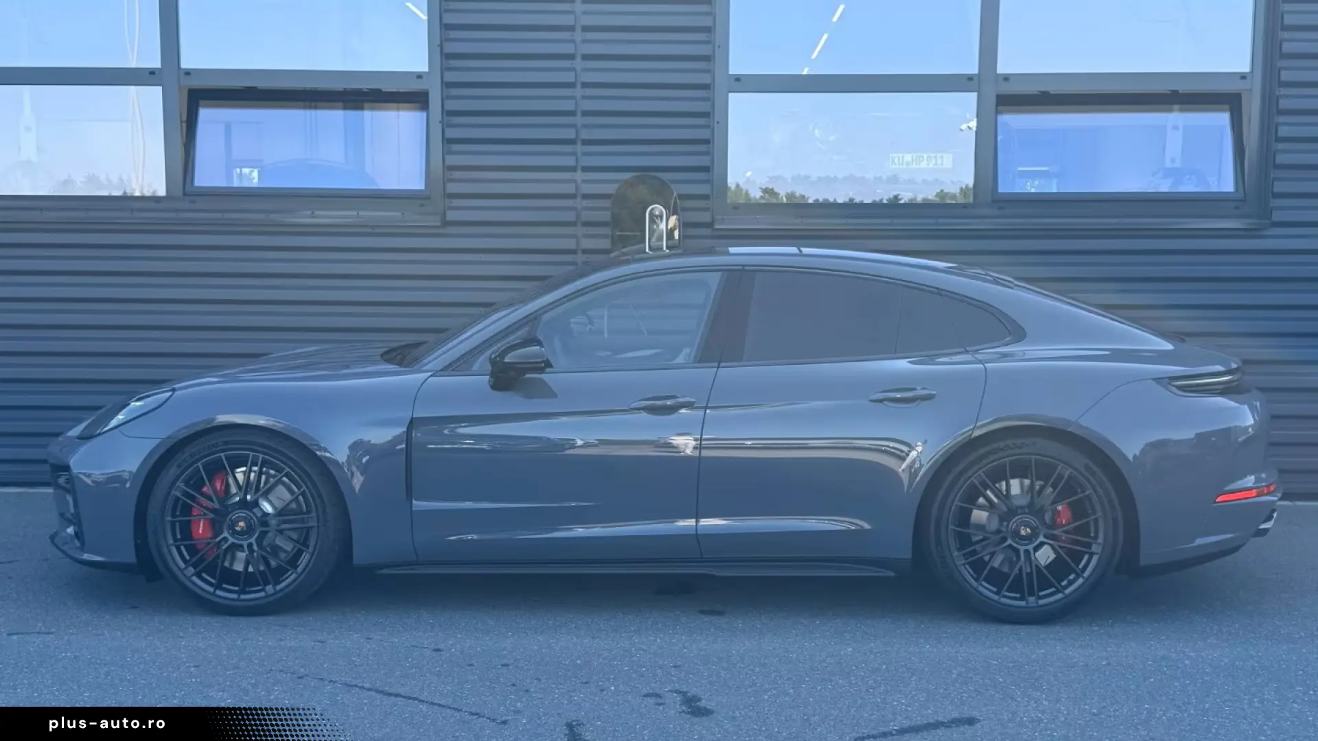 PORSCHE Panamera 2026 — imagine 3