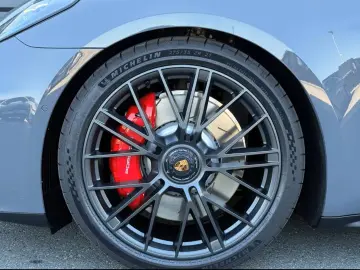 Porsche Panamera GTS CARBON DESIGN MANUFAKTUR