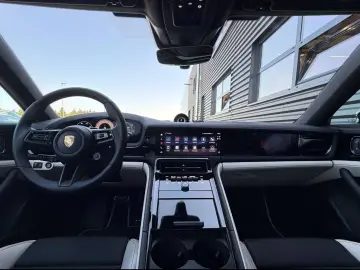 Porsche Panamera GTS CARBON DESIGN MANUFAKTUR