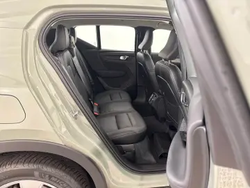 VOLVO XC 40 B3 2WD Core ACC BLIS El.Heckkl. LED Lane R