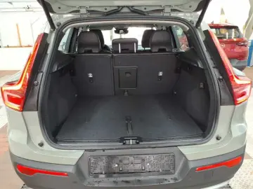 VOLVO XC 40 B3 2WD Core ACC BLIS El.Heckkl. LED Lane R