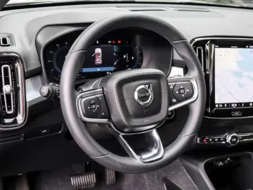 VOLVO XC40 B3 Core 2WD
