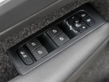VOLVO XC40 B3 Core 2WD