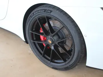 Porsche 992 Carrera 4 GTS Cabriolet