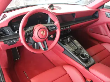 Porsche 992 Carrera 4 GTS Cabriolet