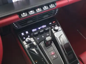 Porsche 992 Carrera 4 GTS Cabriolet