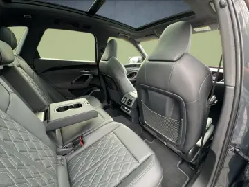 AUDI SQ5 TFSI Luft TechPro B&O OLED HuD Pano S-Sitz 2