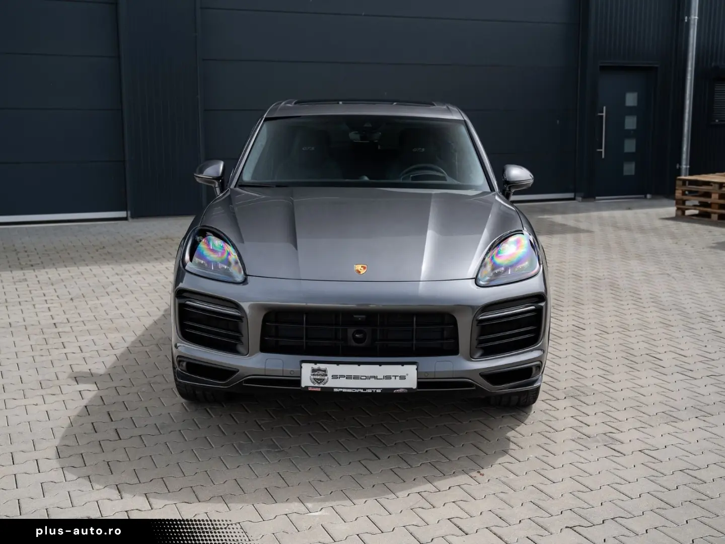 PORSCHE Cayenne 2023 — imagine 3