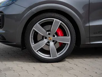 PORSCHE Cayenne GTS SportChrono Headup Bose