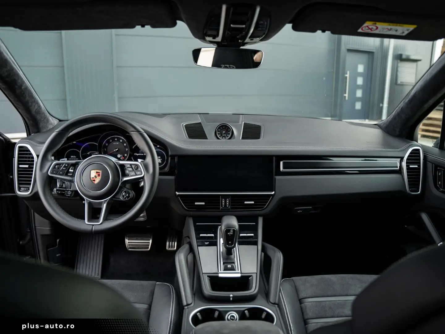 PORSCHE Cayenne 2023 — imagine 23