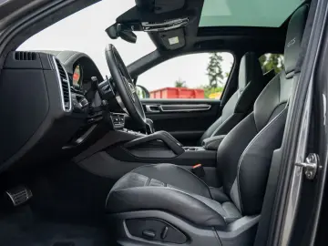 PORSCHE Cayenne GTS SportChrono Headup Bose