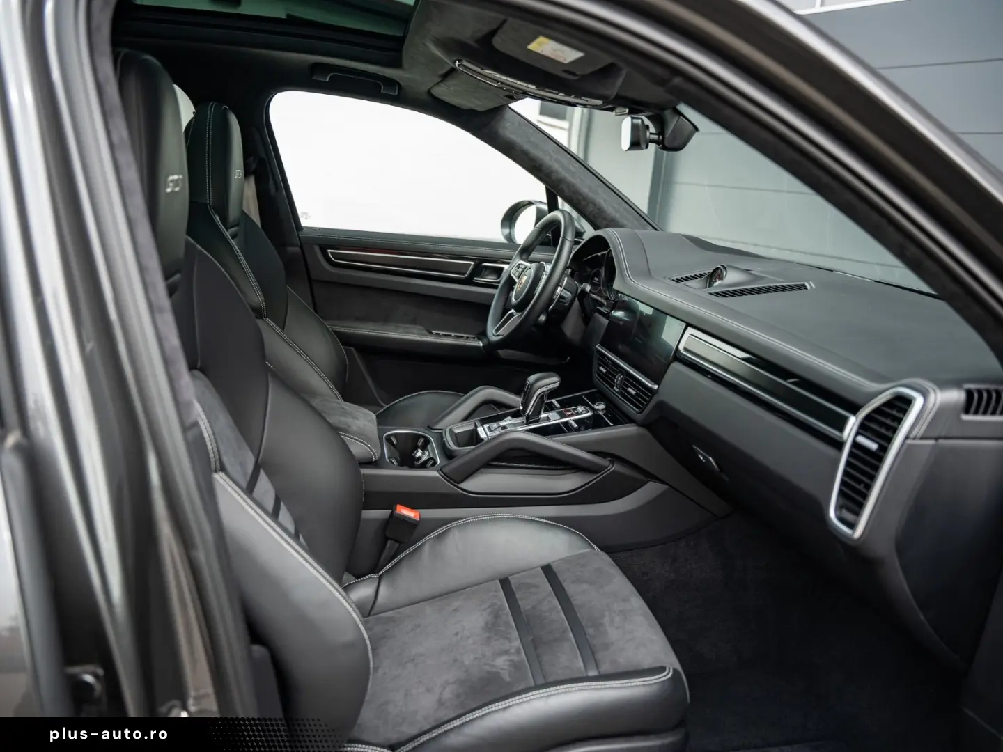 PORSCHE Cayenne 2023 — imagine 26