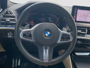 BMW X4 xDrive20i    M-Sport Laser