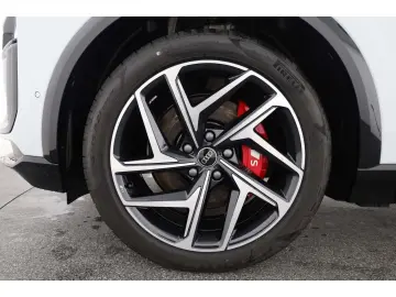 AUDI SQ6 e-tron PANO HUD LED NAV B&O WÄRMEPUMPE