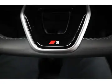 AUDI SQ6 e-tron PANO HUD LED NAV B&O WÄRMEPUMPE