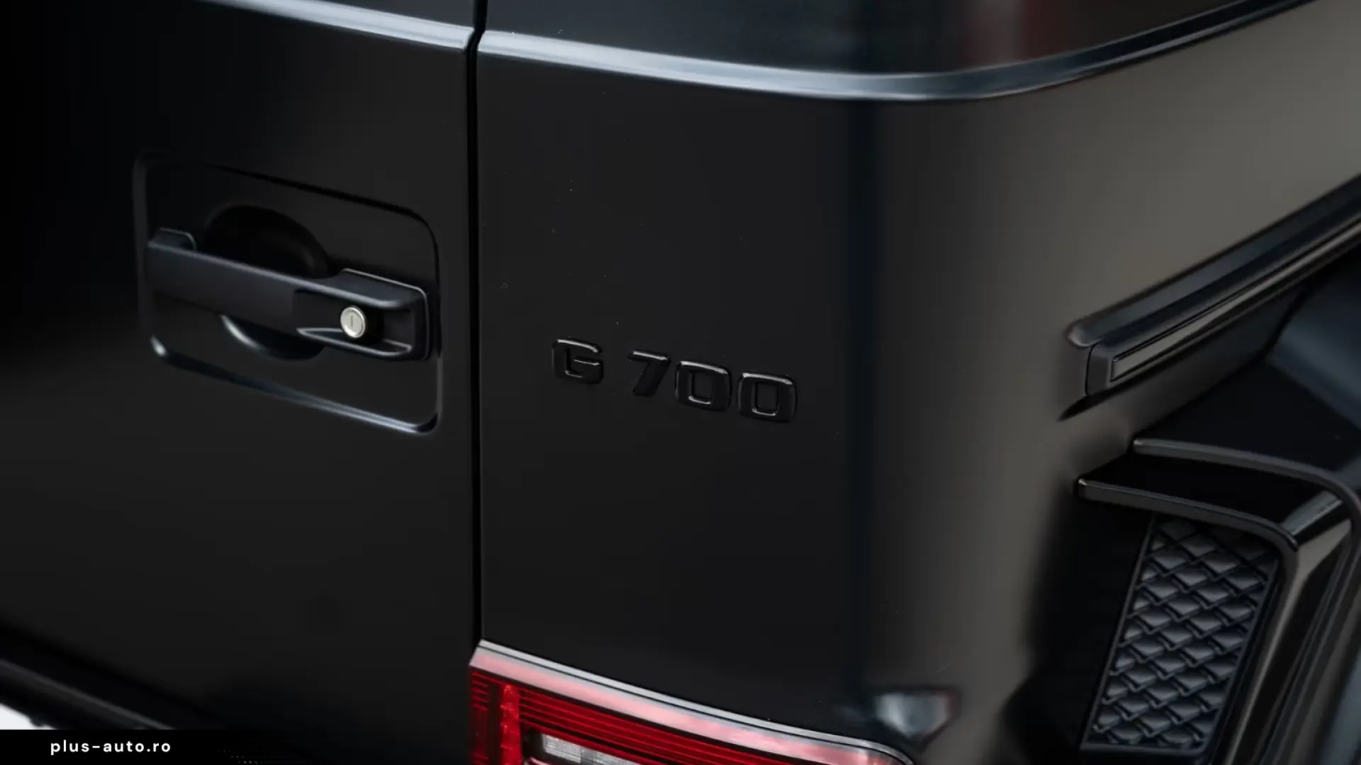 MERCEDES-BENZ G-Class 2023 — imagine 12