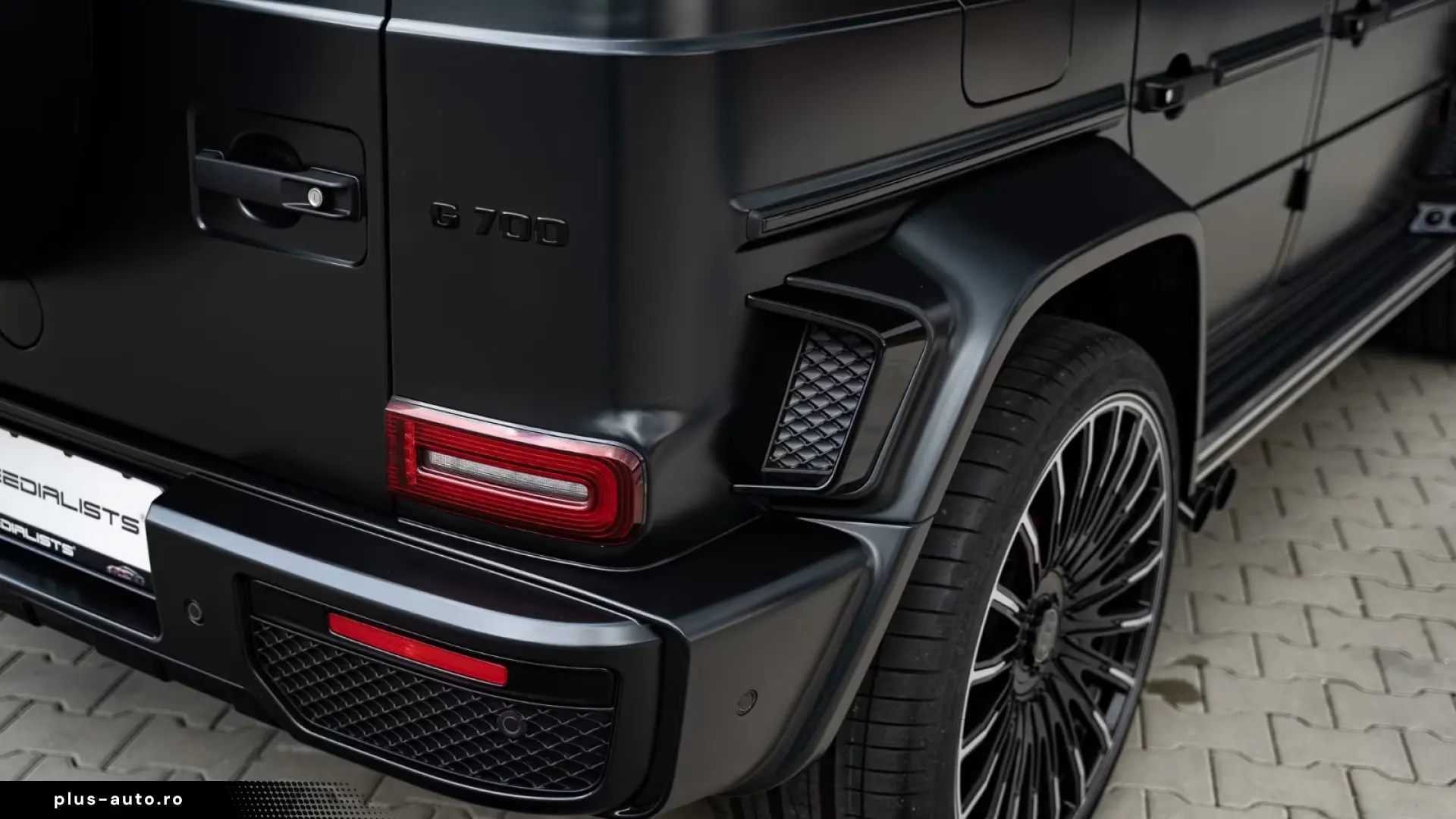 MERCEDES-BENZ G-Class 2023 — imagine 14