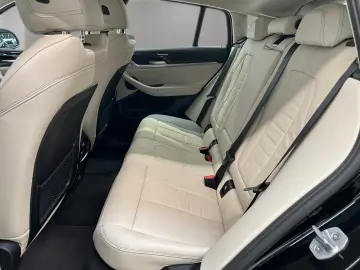 BMW X4 xDrive20d Navi AHK Head-Up Laser