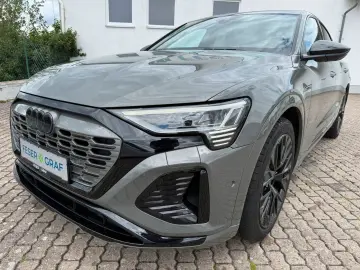 AUDI Q8 Spb. e-tron S line 55 qu. ACC AHK MATRIX PANO