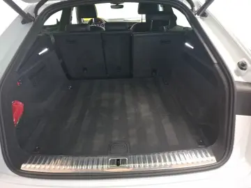 AUDI Q8 50 TDI quattro 360 HUD Pano AHK Luftfederung