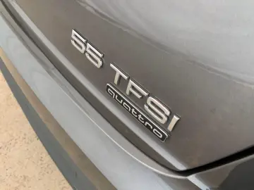 AUDI Q8 55TFSI Quattro S-Line ACC VCockp HUD Memo 21