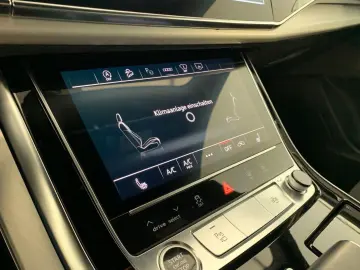 AUDI Q8 55TFSI Quattro S-Line ACC VCockp HUD Memo 21