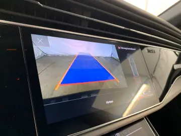 AUDI Q8 55TFSI Quattro S-Line ACC VCockp HUD Memo 21