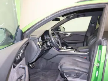 AUDI Q8 50 TDI quattro S line Matrix Navi ACC