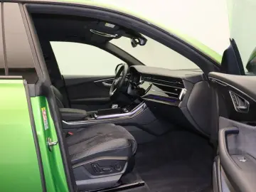 AUDI Q8 50 TDI quattro S line Matrix Navi ACC