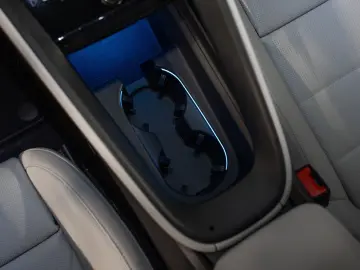 PORSCHE Macan Electric Turbo HeadUp Hinterachslenkung