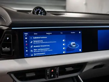 PORSCHE Macan Electric Turbo HeadUp Hinterachslenkung