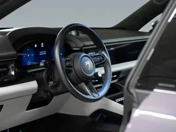 PORSCHE Macan Electric Turbo HeadUp Hinterachslenkung