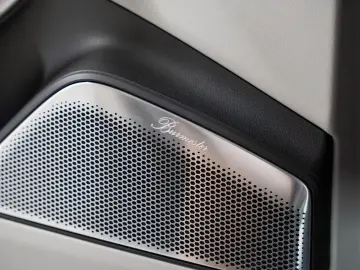 PORSCHE Macan Electric Turbo HeadUp Hinterachslenkung