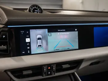 PORSCHE Macan Electric Turbo HeadUp Hinterachslenkung