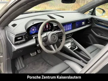 PORSCHE Macan Turbo 22-Zoll Rückfahrkamera LED-Matrix