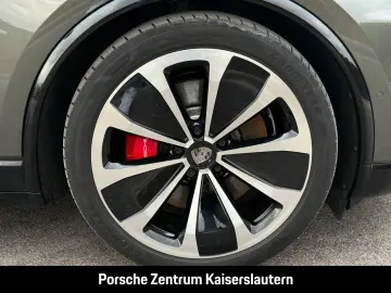 PORSCHE Macan Turbo 22-Zoll Rückfahrkamera LED-Matrix
