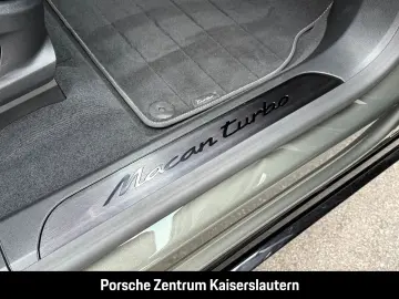 PORSCHE Macan Turbo 22-Zoll Rückfahrkamera LED-Matrix
