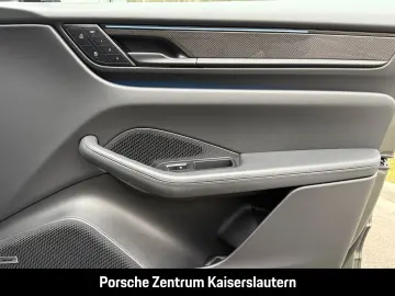 PORSCHE Macan Turbo 22-Zoll Rückfahrkamera LED-Matrix