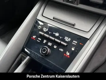 PORSCHE Macan Turbo 22-Zoll Rückfahrkamera LED-Matrix