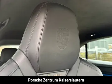 PORSCHE Macan Turbo 22-Zoll Rückfahrkamera LED-Matrix