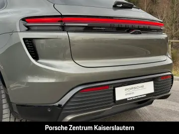 PORSCHE Macan Turbo 22-Zoll Rückfahrkamera LED-Matrix