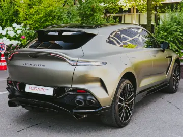 Aston Martin DBX 707