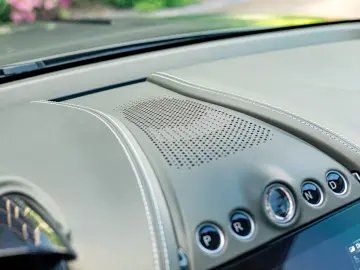 Aston Martin DBX 707