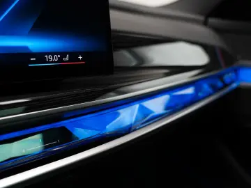 BMW 740d xDrive M Sport FOND TV EXECUTIVE 360 VOLL