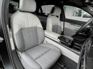 BMW 740d xDrive M Sport PANO ACC 360 KAM RFK NAVI