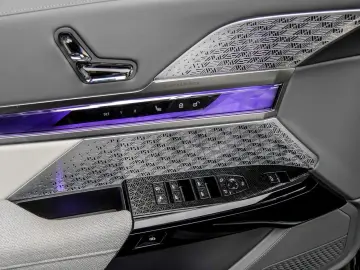 BMW 740d xDrive M Sport PANO ACC 360 KAM RFK NAVI
