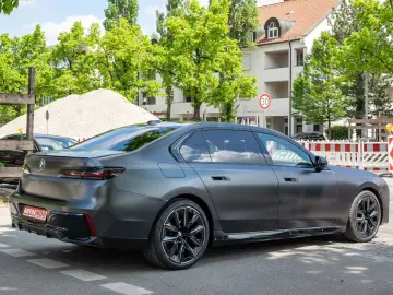 BMW 740d xDrive M  Full Option  TV Bildschirm