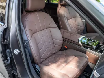 BMW 740d xDrive M  Full Option  TV Bildschirm