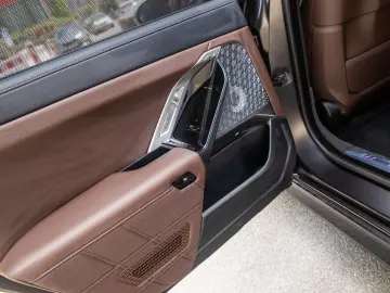 BMW 740d xDrive M  Full Option  TV Bildschirm